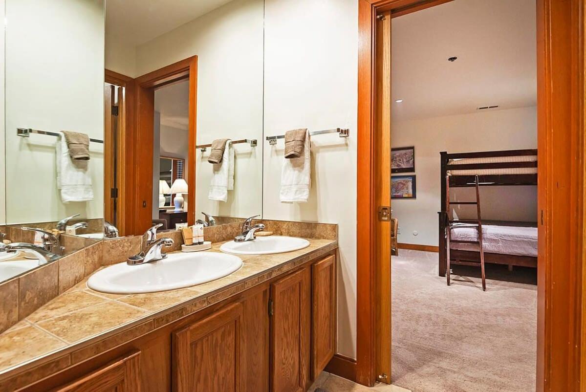 Stunning Location 2Bdr Condo Retreat بارك سيتي المظهر الخارجي الصورة